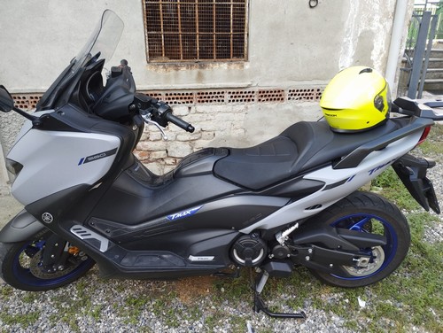 T-MAX 560